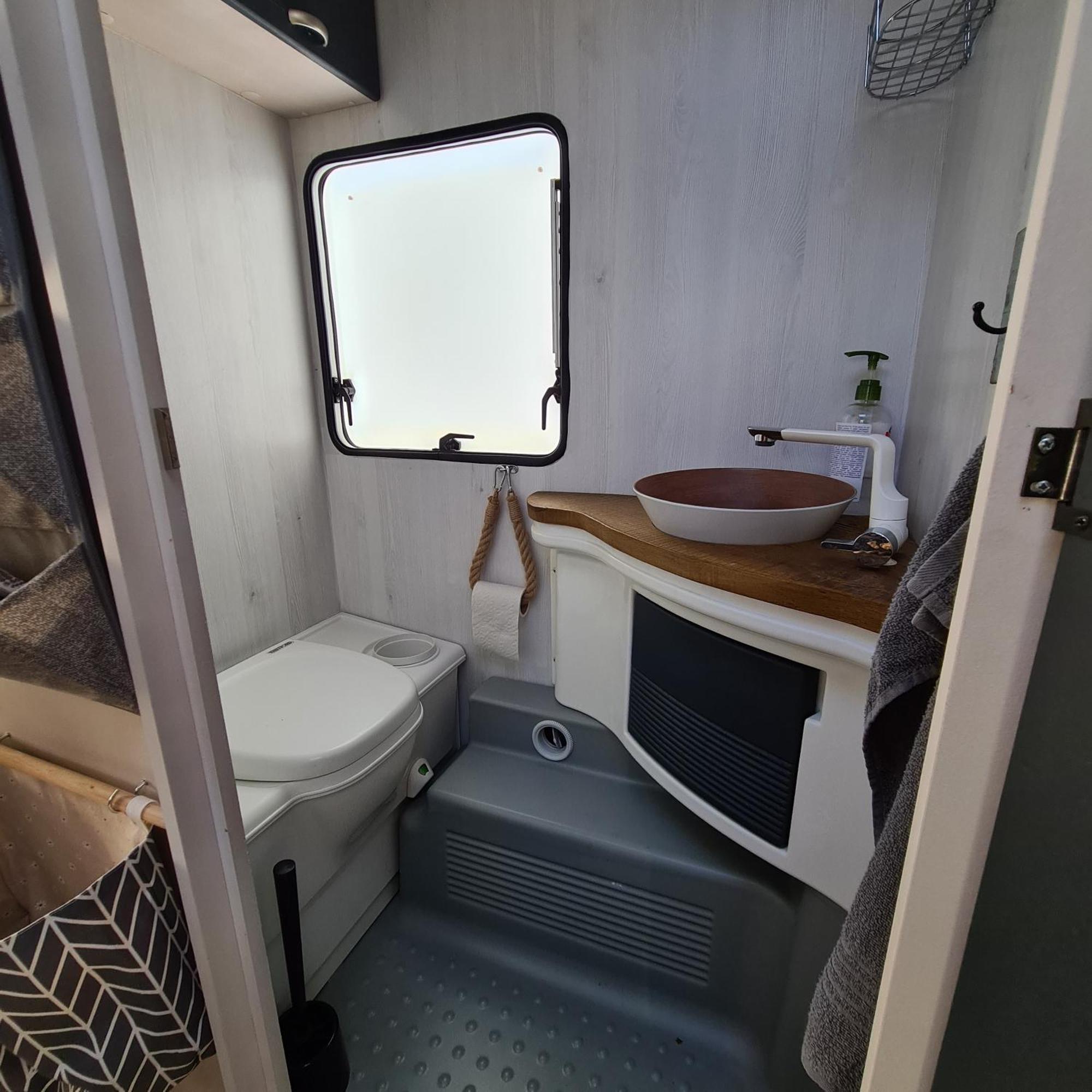 Louise'S Camper Hotel Neusiedl an der Zaya Buitenkant foto